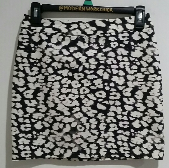 H&M Dresses & Skirts - H&M Leopard Skirt